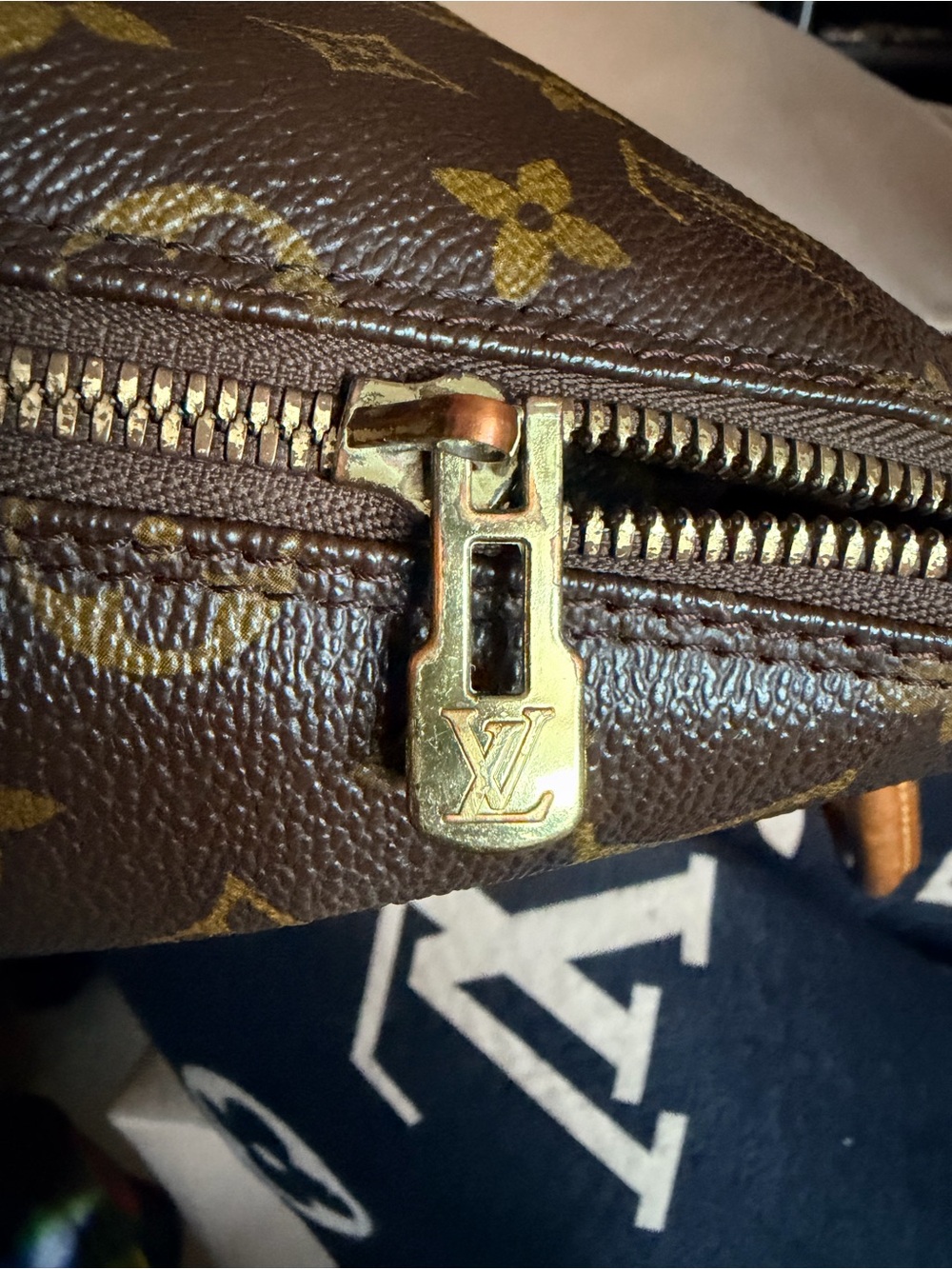 Authentic Louis Vuitton Alma with Authentication. - Picture 17 of 17